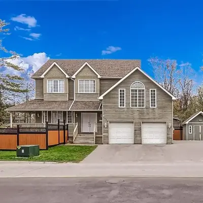 6 Bedroom Executive Cottage near Innisfil Beach Park