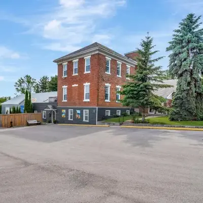 The Bloomfield Inn