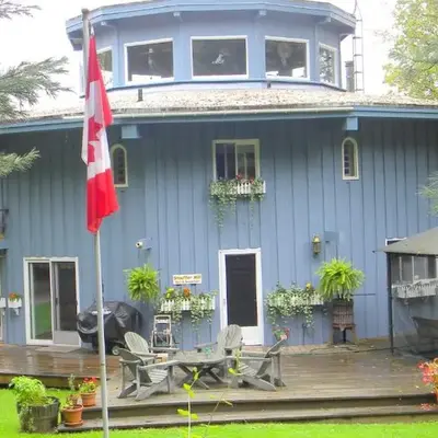 Stouffermill Bed & Breakfast