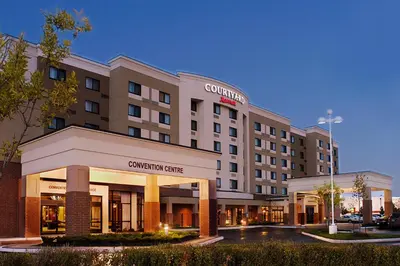 a rendering of a convention centre hotel at Courtyard by Marriott Toronto Brampton in Brampton