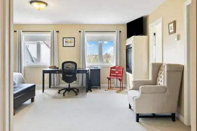 Gallery image of Luxury Chalet-Walk to Beach/Village w Mtn View in Blue Mountains